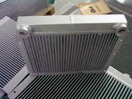 Scambiatore di calore di alluminio dell'aletta di rendimento elevato per l'escavatore